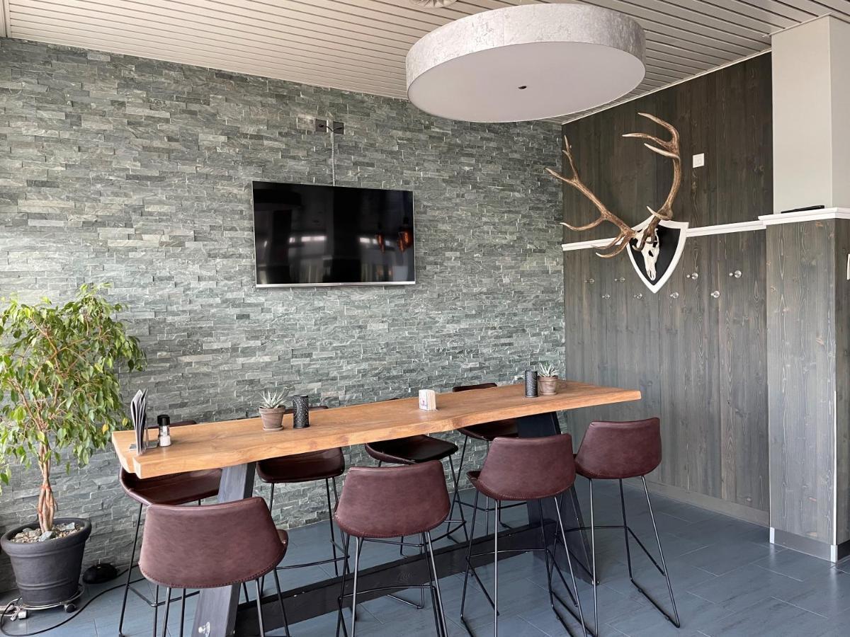 Airporthotel Granges Extérieur photo
